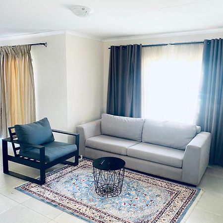Tranquility Guesthouse Standerton Ngoại thất bức ảnh