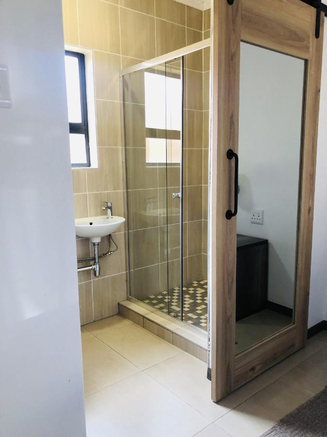 Tranquility Guesthouse Standerton Ngoại thất bức ảnh