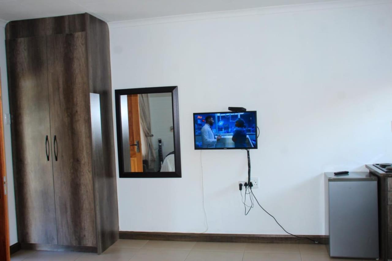 Tranquility Guesthouse Standerton Ngoại thất bức ảnh