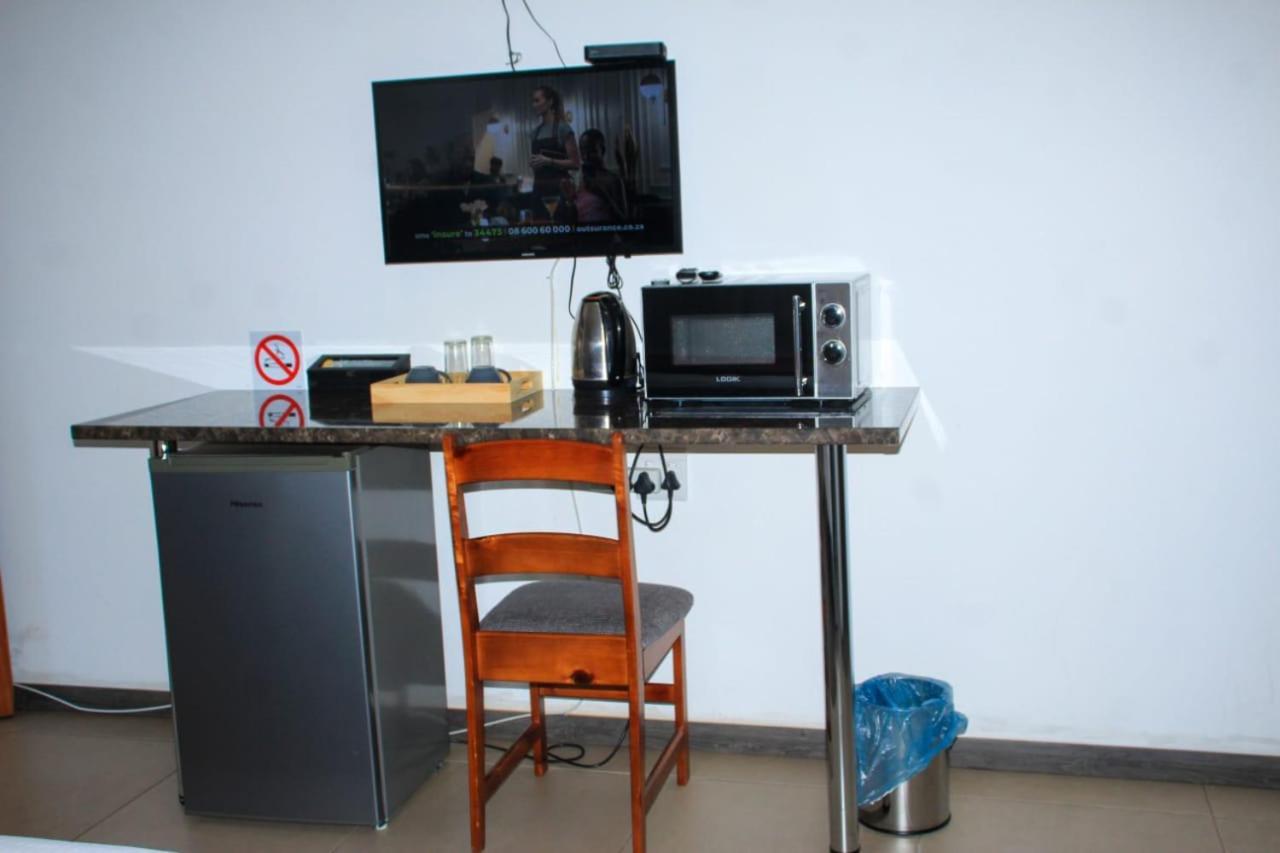 Tranquility Guesthouse Standerton Ngoại thất bức ảnh