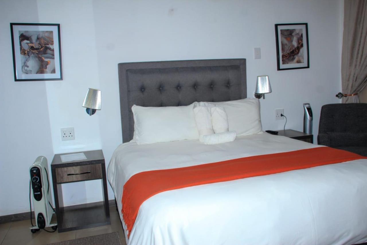 Tranquility Guesthouse Standerton Ngoại thất bức ảnh