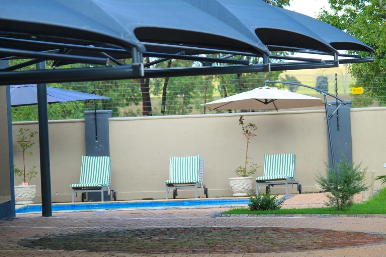 Tranquility Guesthouse Standerton Ngoại thất bức ảnh