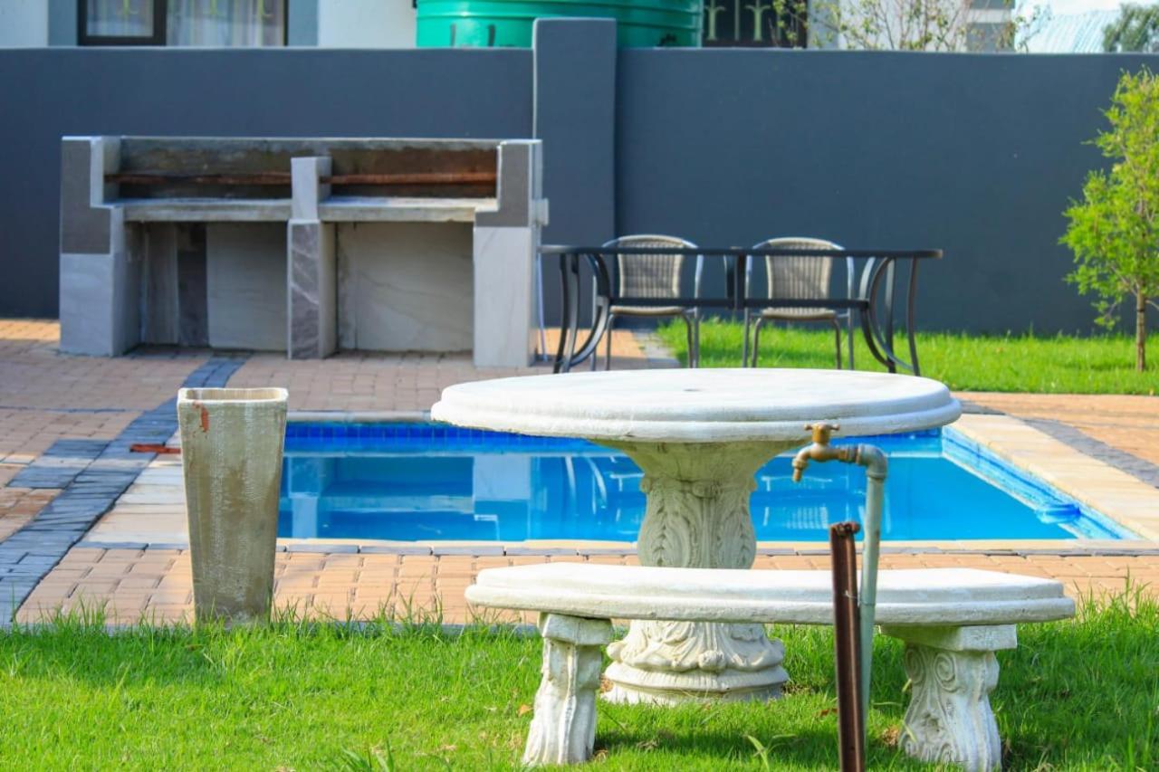 Tranquility Guesthouse Standerton Ngoại thất bức ảnh
