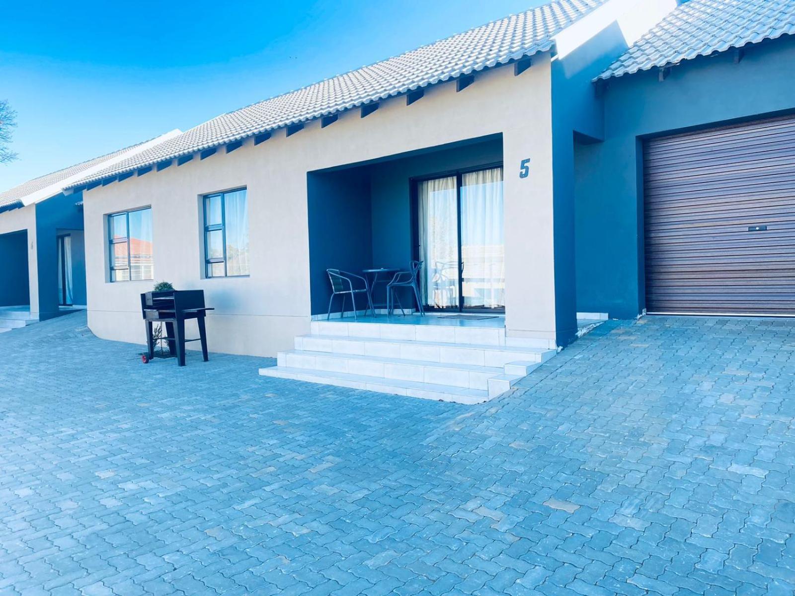 Tranquility Guesthouse Standerton Ngoại thất bức ảnh