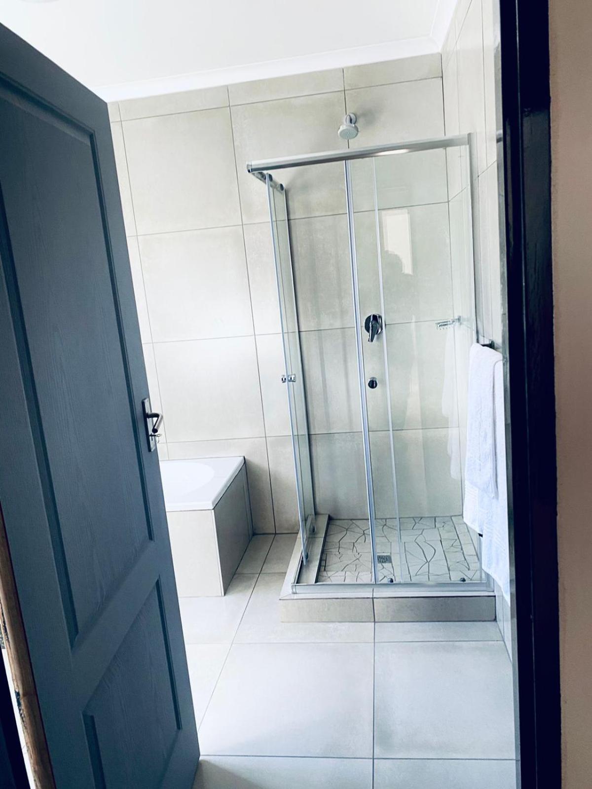 Tranquility Guesthouse Standerton Ngoại thất bức ảnh