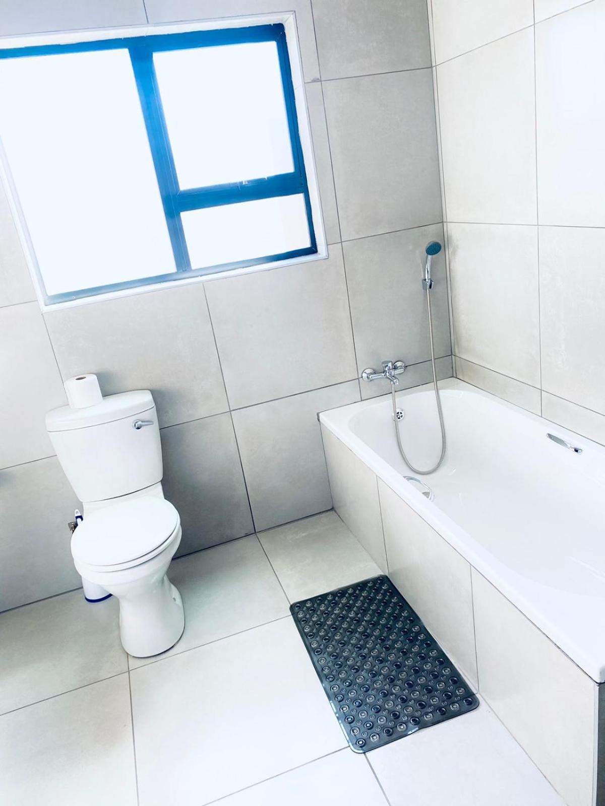Tranquility Guesthouse Standerton Ngoại thất bức ảnh